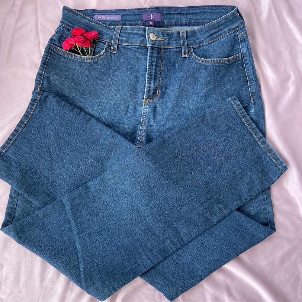 Lift and tuck jeans